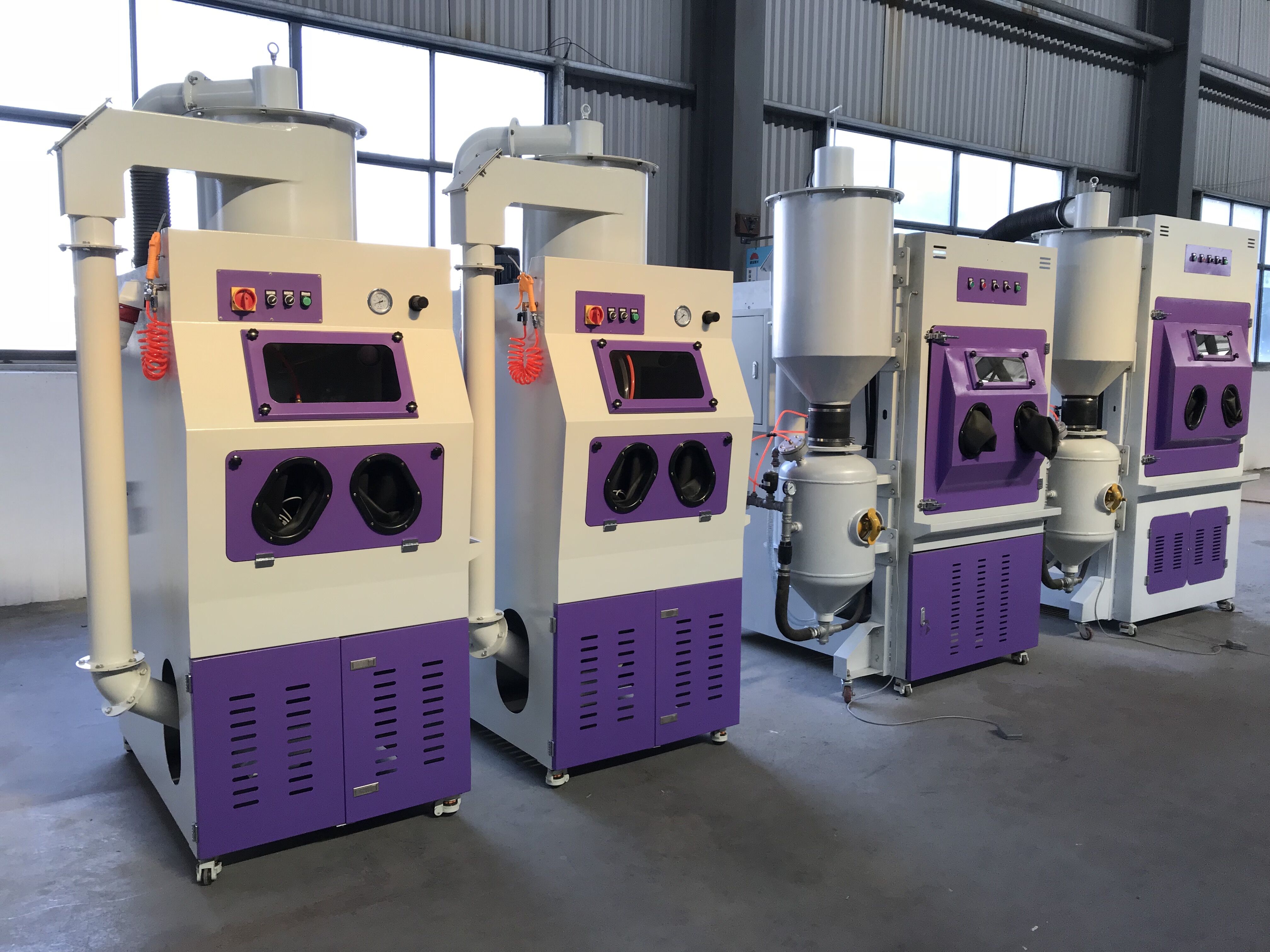 TBSN850箱式手動(dòng)噴砂機(jī)